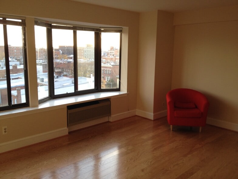 Building Photo - 1825 T St NW