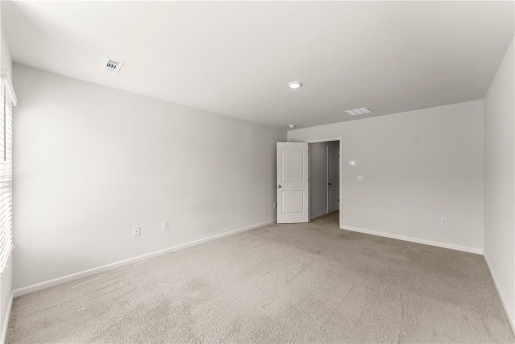 Building Photo - 300 Stoneybrook Dr