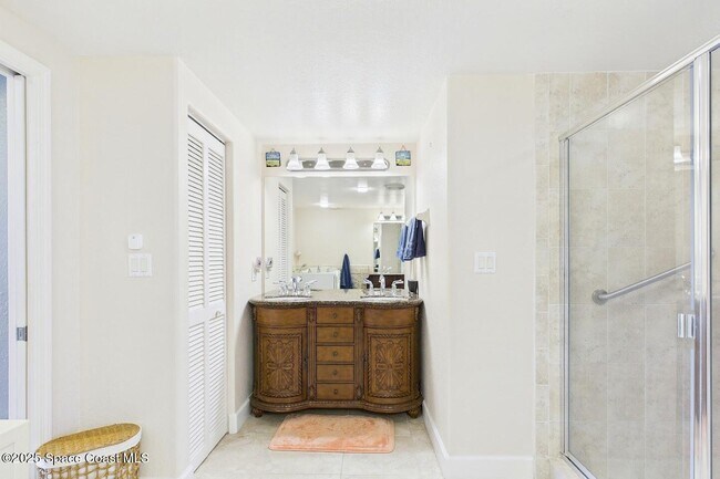 Building Photo - 807 Mystic Dr