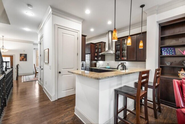 Building Photo - 523 Ansley Cir NE