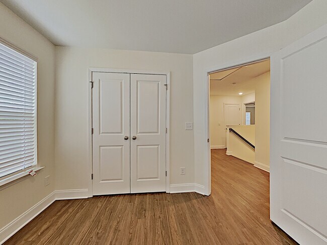Building Photo - 407 Levon Ct