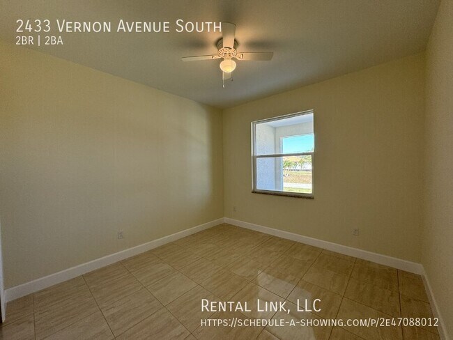 Building Photo - 2433 Vernon Ave S