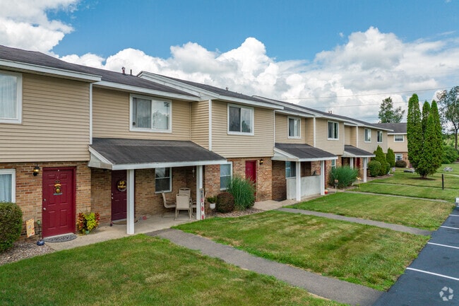 Building Photo - Country Townhomes