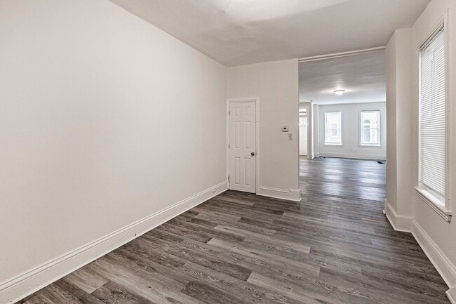 Building Photo - 3 bedroom, 1 bath updated home in The City...