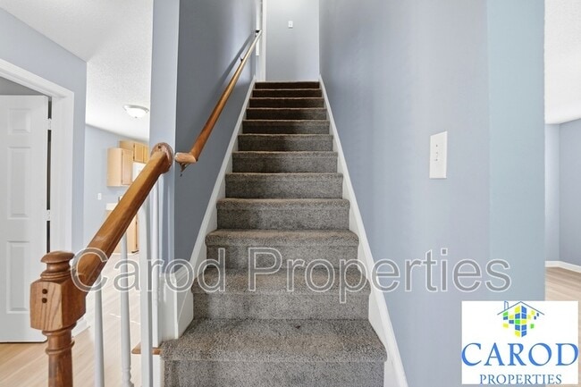 Building Photo - 2713 Daffodil Dr