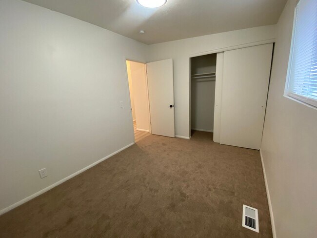 Building Photo - 4975 South 3535 West