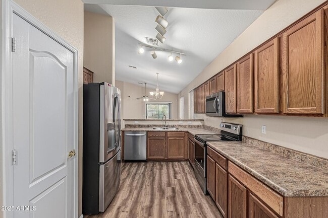 Building Photo - 6918 S 37th Dr