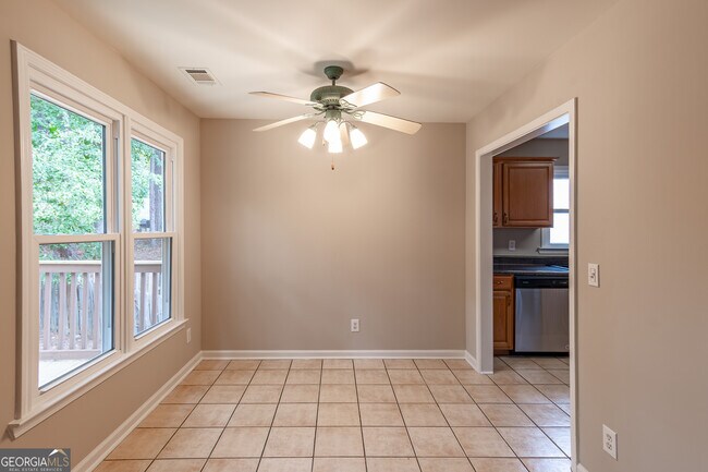 Building Photo - 705 Oxford Crest Ct NW