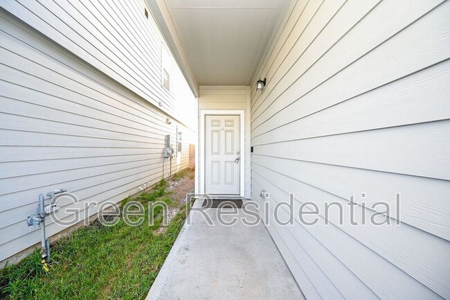 Building Photo - 24855 Goldoni Dr