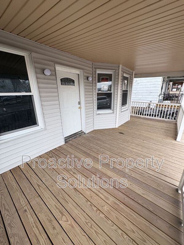 Building Photo - 415 S Main Ave