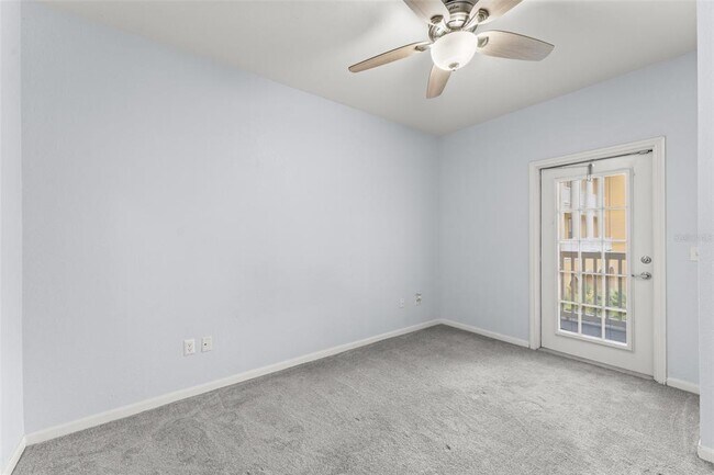 Building Photo - 860 N Orange Ave
