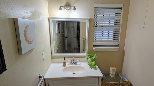 Building Photo - 10227 Gulf Meadows Dr