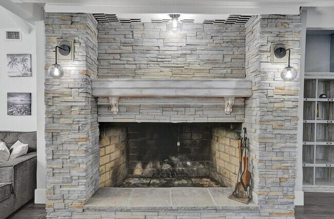 Building Photo - 502 Rambling Dr Cir