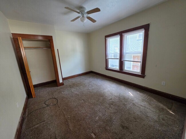 Building Photo - 4100 Mapledale Ave
