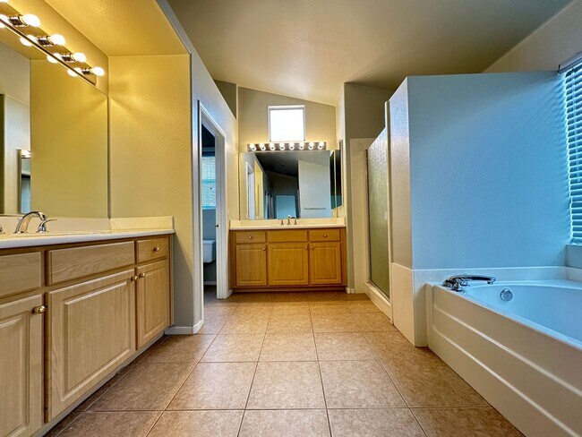 Building Photo - WESTRIDGE AT SUMMERLIN-PHASE 2