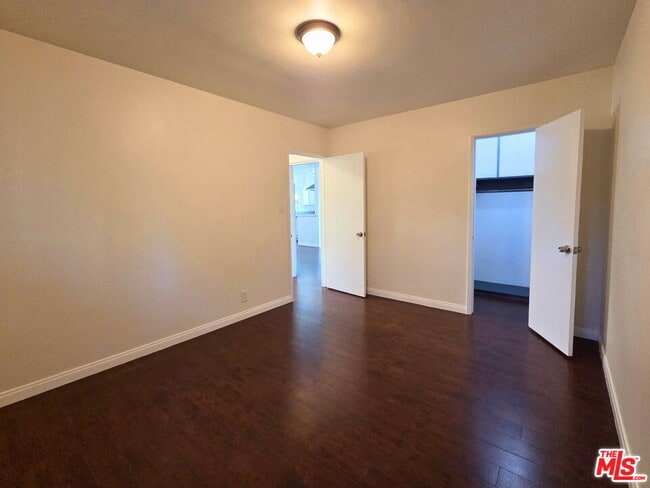 Building Photo - 7621 Hampton Ave