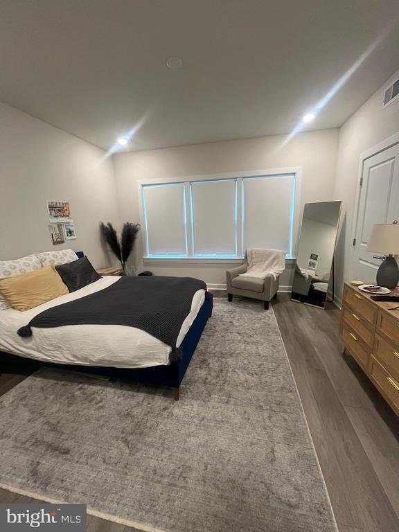 Building Photo - 209 Market Square NW