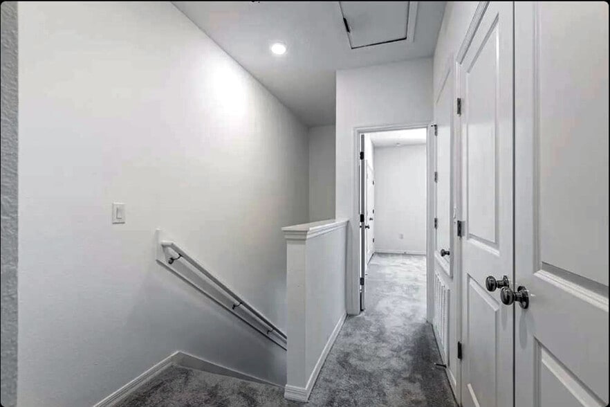 Building Photo - 7278 Sabal Ter