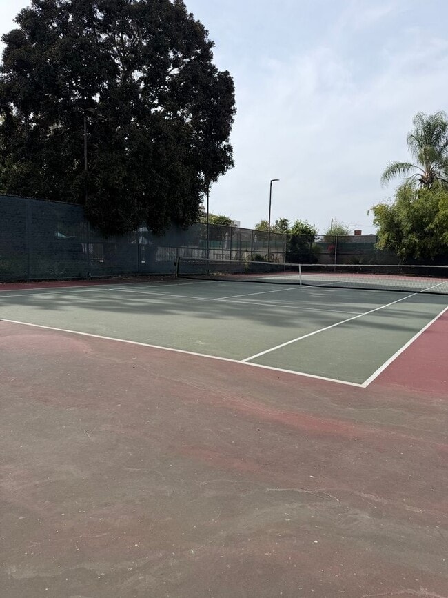 Building Photo - Townhome In Rosemead
