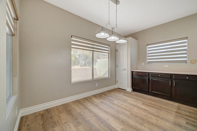 Building Photo - Marvelous Single Story, 3 Bedroom Home with NO HOA!