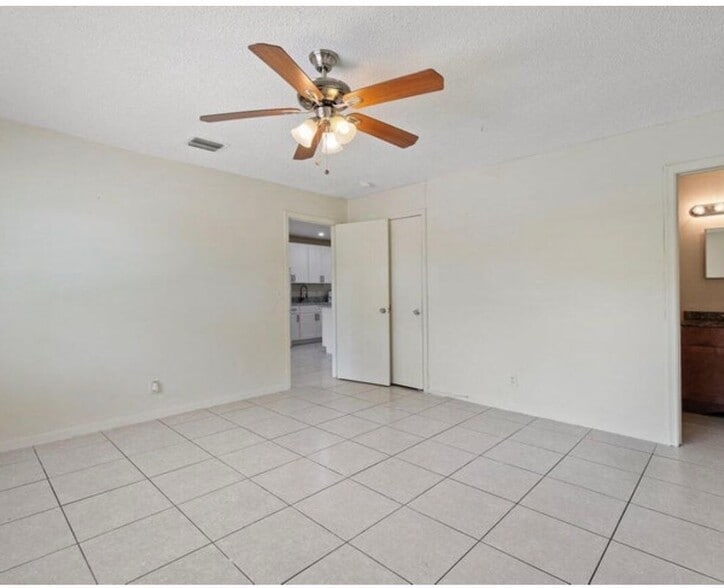 Building Photo - 5854 Kumquat Rd