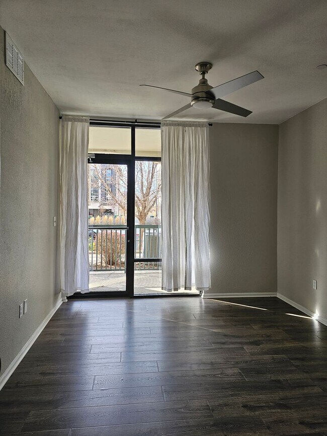 Building Photo - Beautifully Updated Two Bedroom Condo. Second Bedroom can be used as an Office/Flex Space.