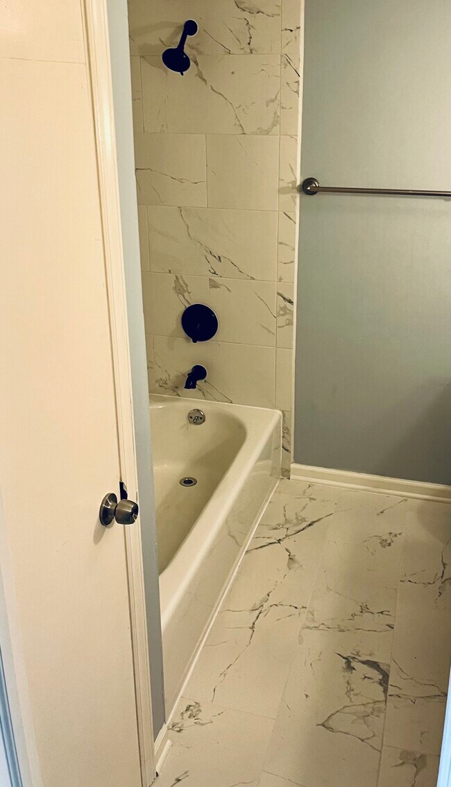 Building Photo - 4426 Jarboe St