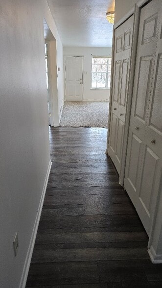 Building Photo - 9 Clinton Ct