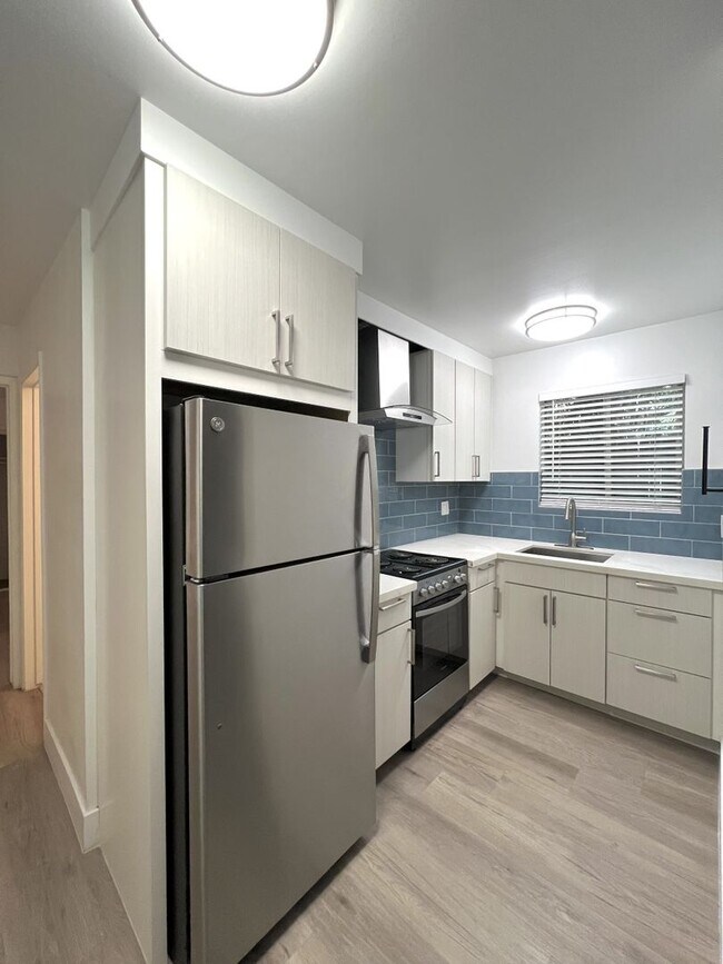 Interior Photo - 1722 G St NEW