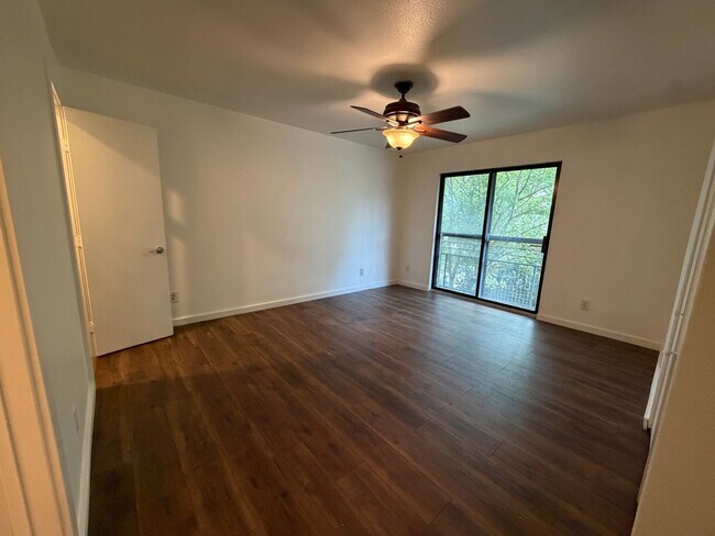 Building Photo - 209-E Eden at Avondale