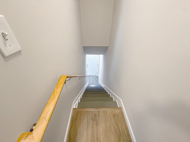 Building Photo - 4828 Beaufort Ave