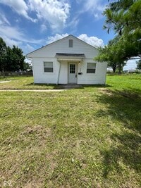 Building Photo - 2245 Admiral Dr