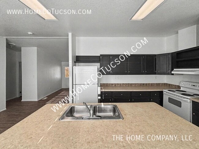 Building Photo - 3171 W Jusnic Cir