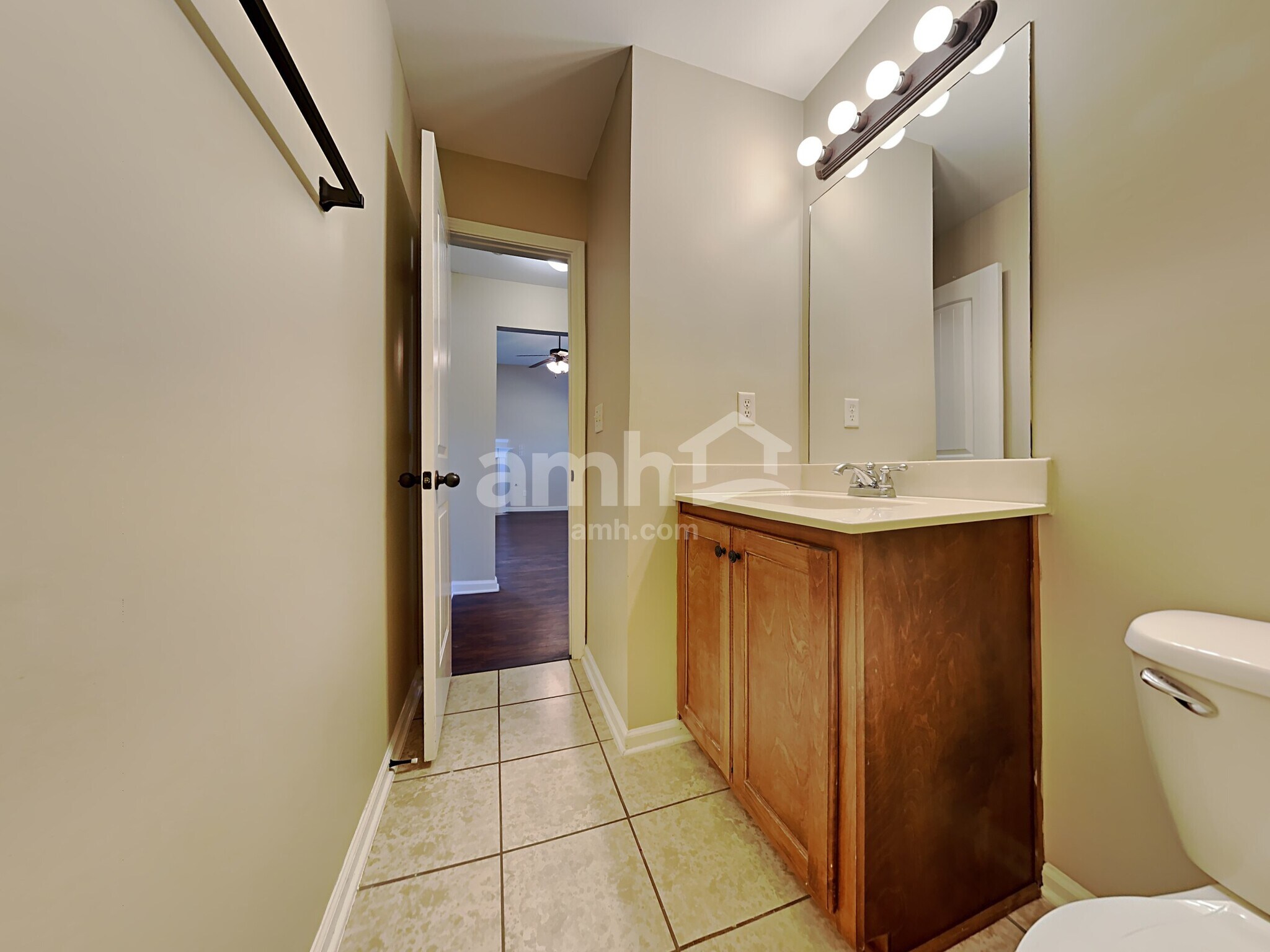 Building Photo - 5883 Savannah Pky