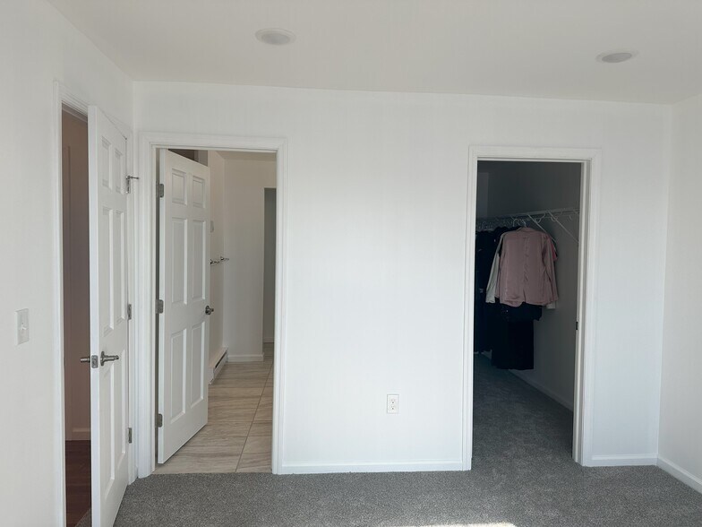 Building Photo - 5395 NY-90