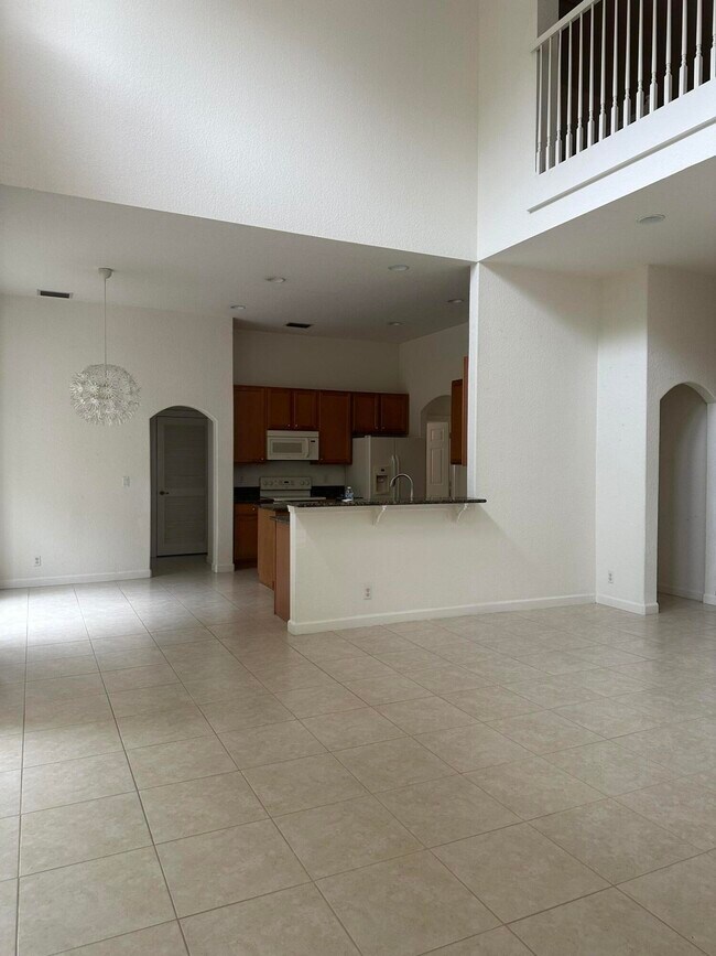 Building Photo - 8120 Bautista Way