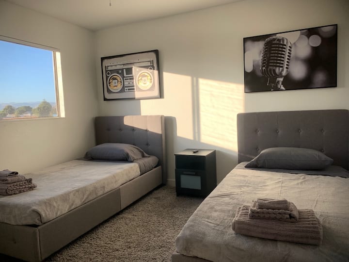 Building Photo - 1270 Tiegen Dr