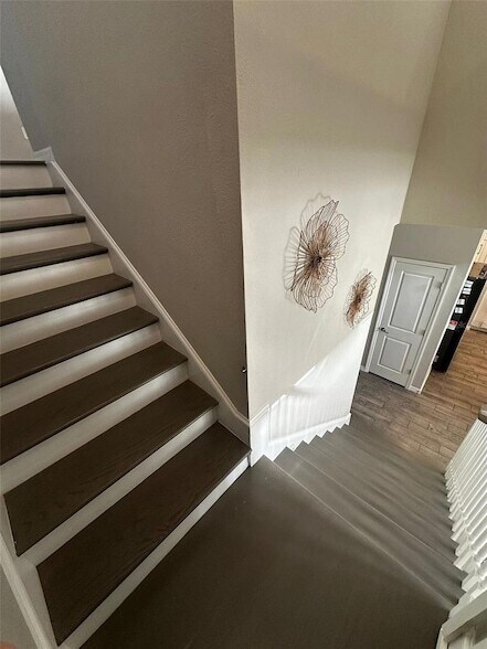 Building Photo - 33805 Astoria Cir