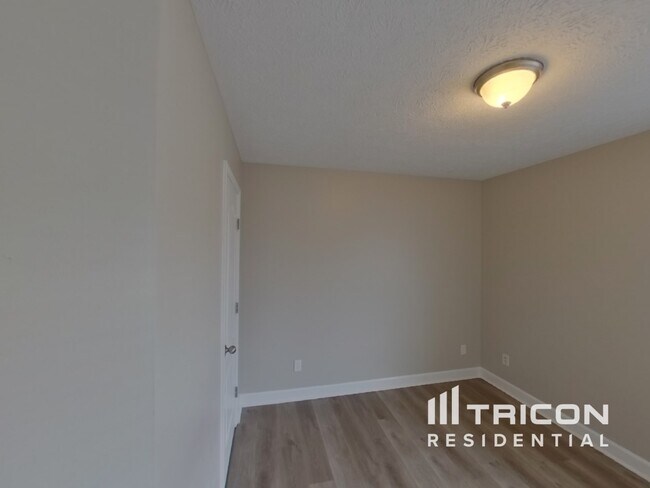 Building Photo - 1436 Beaconcrest Cir