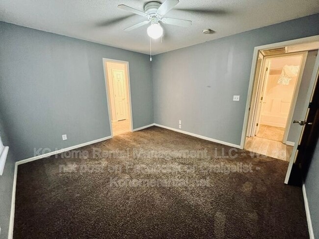 Building Photo - 6836 N Olive St