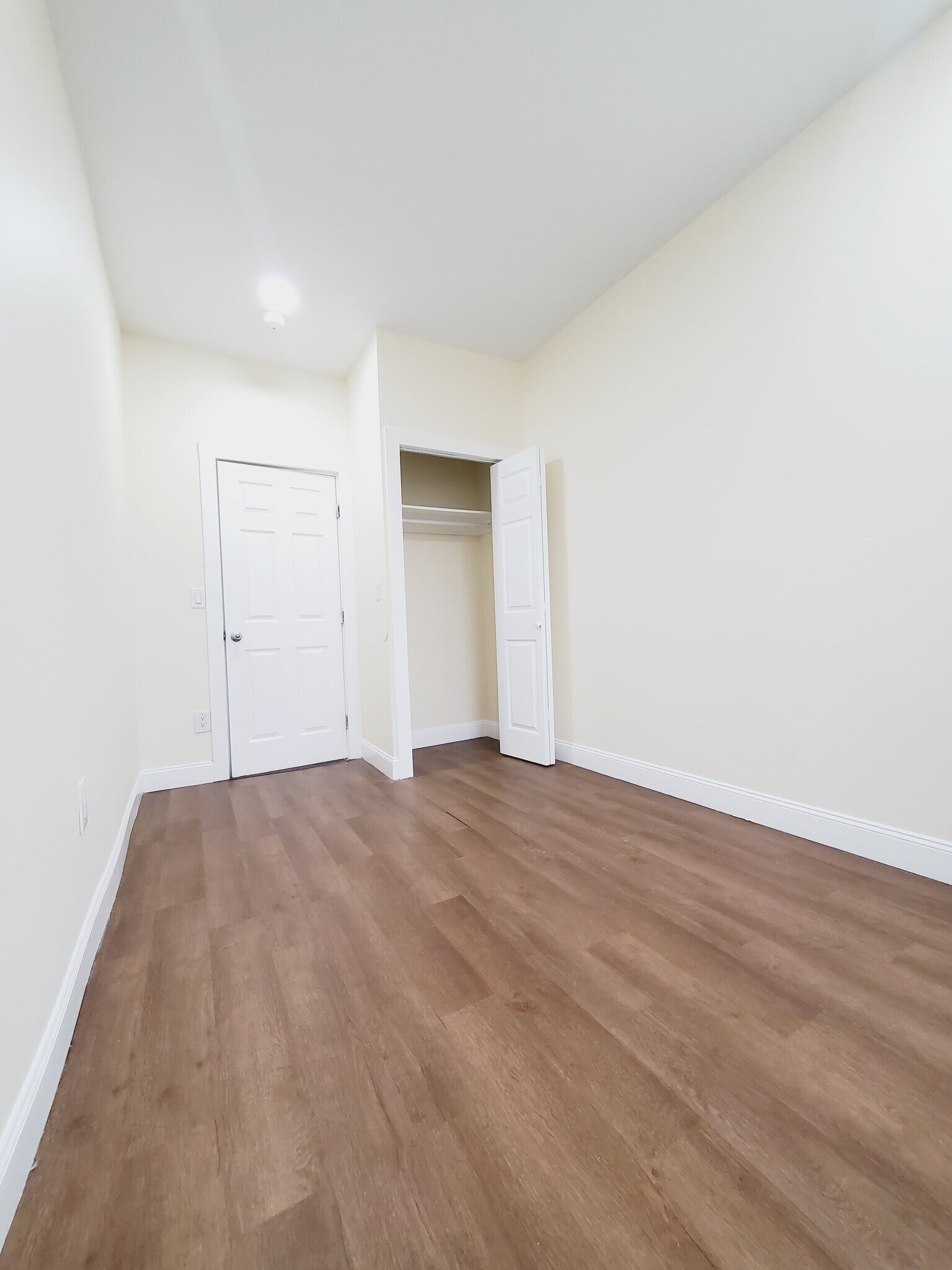 Building Photo - 418 Avenue C