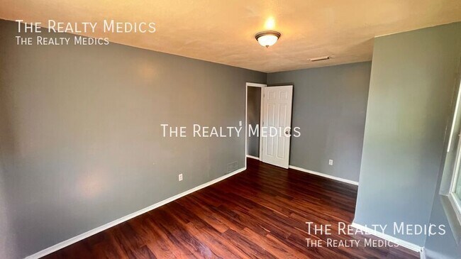 Building Photo - 1073 Leeward Dr