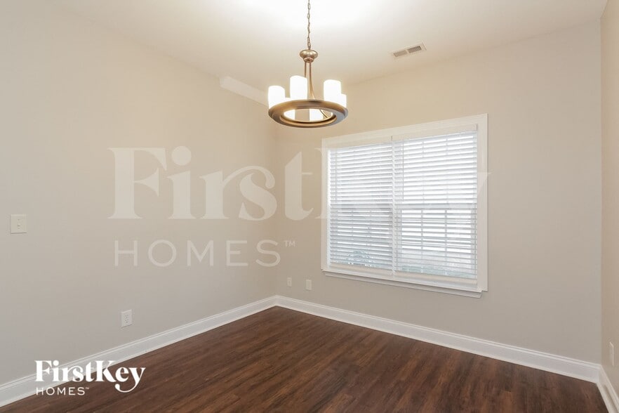 Building Photo - 9220 Ducati Ln