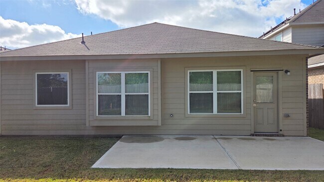 Building Photo - 7846 Grand Louis Wy