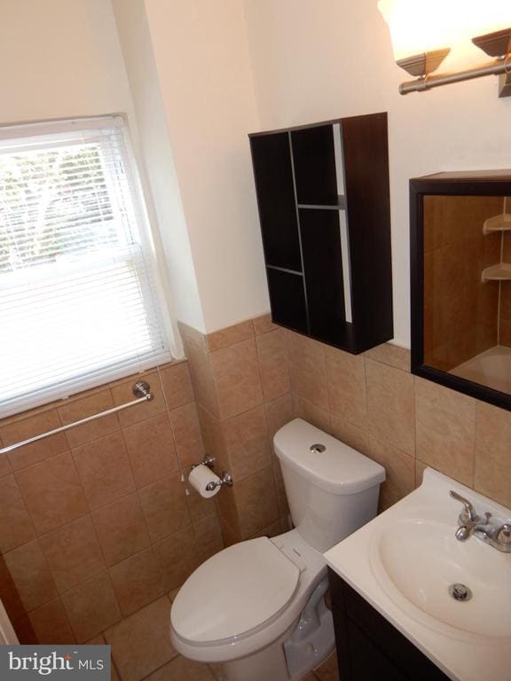 Building Photo - 2227 Arlington Terrace