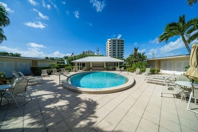 Building Photo - 350 S Beach Rd