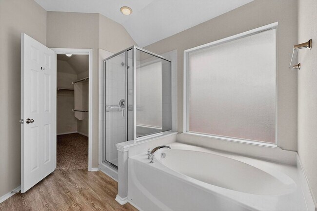 Building Photo - Great Home with Room To Grow in Southbrook!