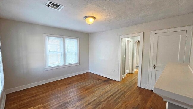 Building Photo - 2326 NW 22nd St