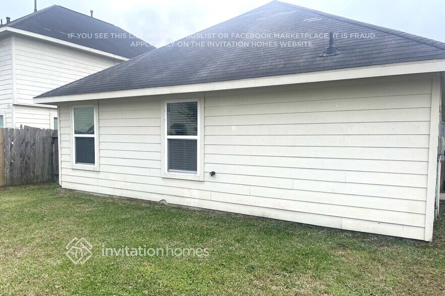 Building Photo - 8622 Doskocil Dr