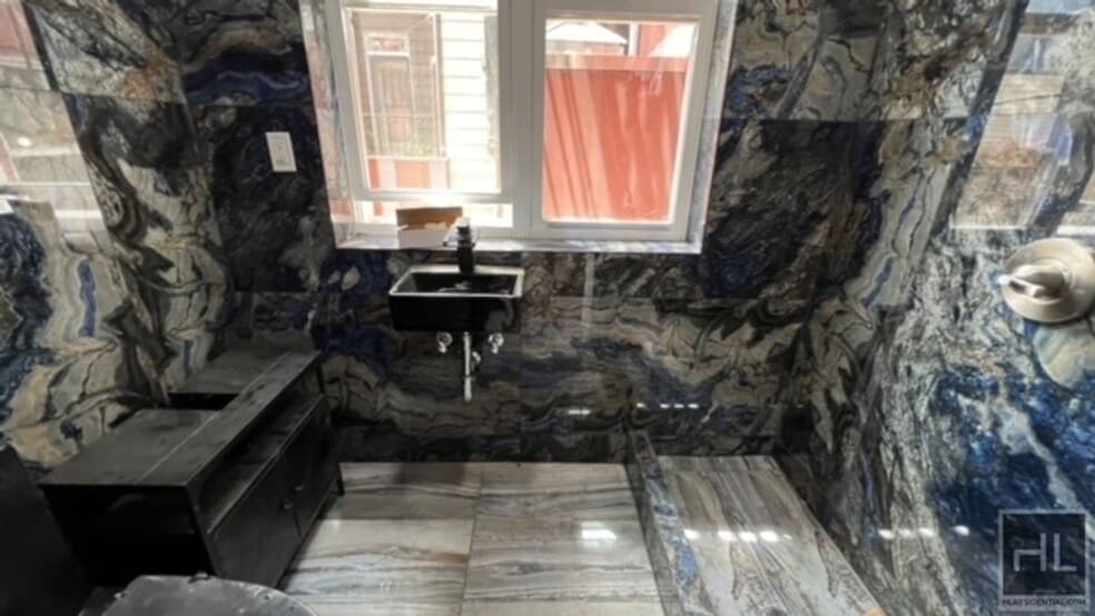 Building Photo - 100% GUT RENOVATED DUPLEX  with PRIVATE GA...